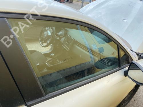 Used Front right door window Front right door window 39042329 39042329
