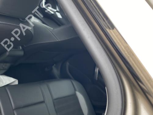 Gummiliste PEUGEOT 2008 I (CU_) 1.2 THP 110 / PureTech 110 (110 hp) 31129151