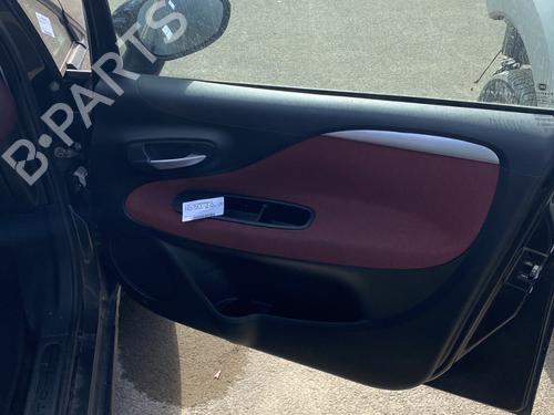 Høyre frontpanel Høyre frontpanel FIAT PUNTO (199_) 1.3 D Multijet (95 hp) 24503475 24503475