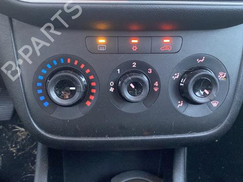Used Climate control Climate control FIAT PUNTO (199_) 1.2 (199AXZ1A, 199BXZ1A) (69 hp) 31639684 31639684