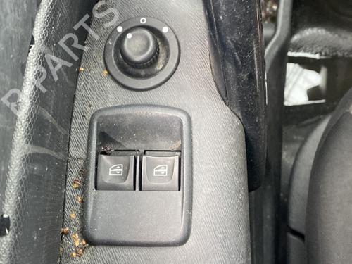 Used Left front window switch RENAULT KANGOO Express (FW0/1_) 1.5 dCi 95 (FW16) (95 hp) 29959049