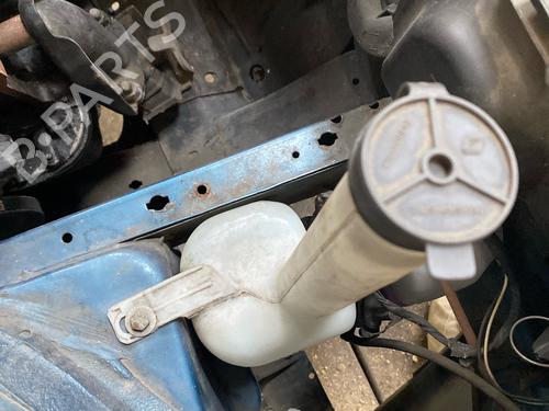 Used Windscreen washer tank Windscreen washer tank 38273633 38273633