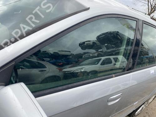 front-left-door-window-audi-a3-sportback-8pa-2004-2005-2006-2007-2008-2009-2010-2011-2012-2013-2014-2015-40268529 main image