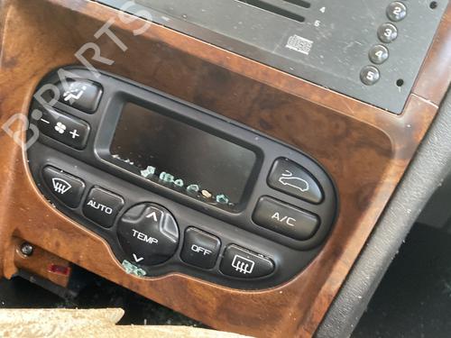 Used Climate control Climate control 31977728 31977728
