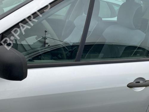 Used Left front door RENAULT SCÉNIC II (JM0/1_) 1.6 (JM0C, JM0J, JM1B) (113 hp) 23783493
