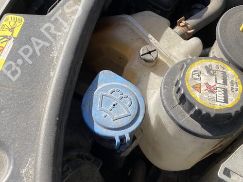 Windscreen washer tank LAND ROVER RANGE ROVER SPORT I (L320) 2.7 D 4x4 | BP24111529C113 