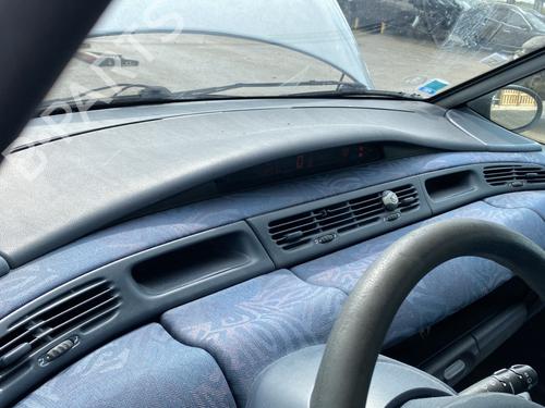 Armaturenbrett für RENAULT ESPACE III (JE0_) 2.2 12V TD (JE0E, JE0H, JE0P) (113 hp) 26457543
