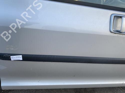Used Right front door PEUGEOT 1007 (KM_) 1.4 (75 hp) 21666264