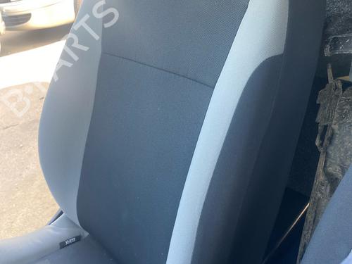 Used Right front seat Right front seat 36653983 36653983