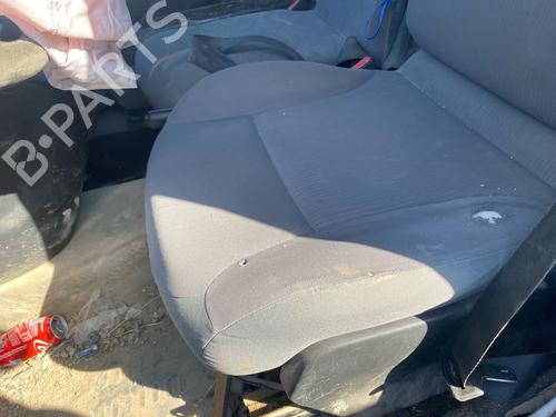 Used Left front seat Left front seat 37749986 37749986