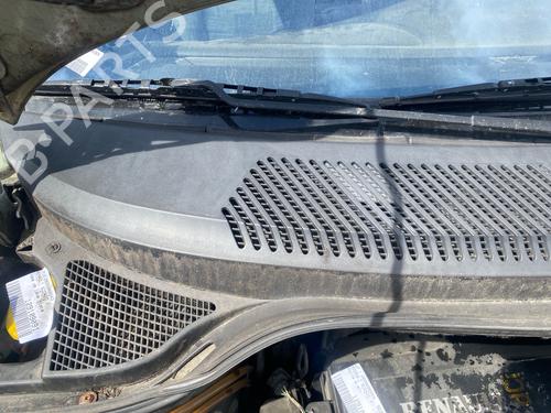 Griglia sotto parabrezza Griglia sotto parabrezza RENAULT SCÉNIC I MPV (JA0/1_, FA0_) [1999-2010] 37078577 37078577