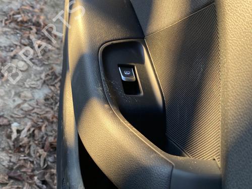 Used Left rear window switch Left rear window switch AUDI A3 Sportback (8VA, 8VF) 30 TDI (115 hp) 22556380 22556380