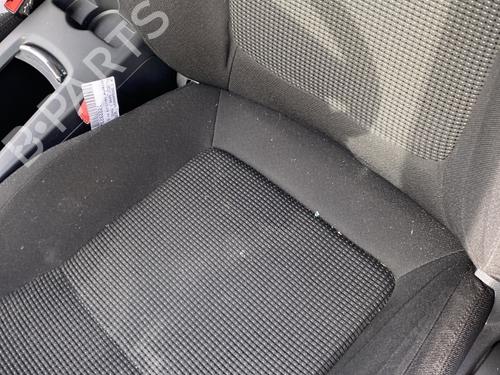 Used Left front seat PEUGEOT 5008 (0U_, 0E_) 1.6 HDi (112 hp) 32781560