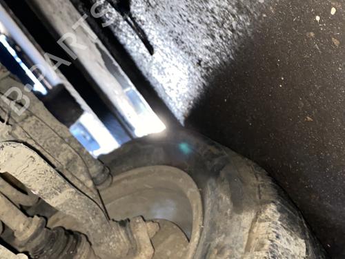 Used Right front steering knuckle Right front steering knuckle SUZUKI GRAND VITARA I (FT, HT) 2.0 TD 4x4 (SQ420D) (87 hp) 30934133 30934133