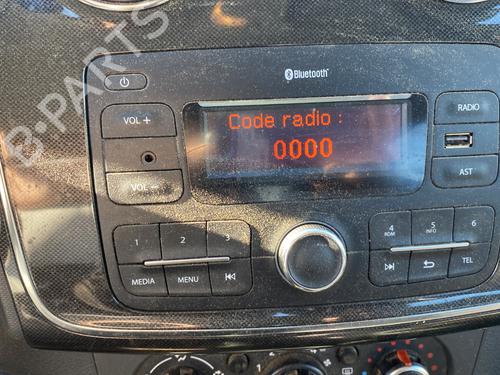 Used Radio DACIA SANDERO II 1.5 Blue dCi 95 (B8JL) (95 hp) 30110046