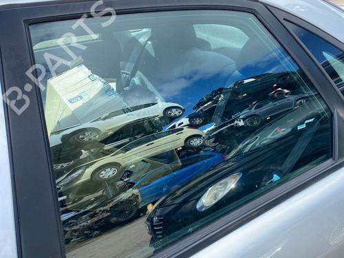 Used Rear left door window Rear left door window 35884325 35884325