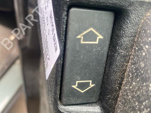 Used Right front window switch Right front window switch 38064119 38064119