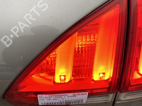 Used Right tailgate light Right tailgate light PEUGEOT 2008 I (CU_) 1.2 THP 110 / PureTech 110 (110 hp) 31116868 31116868