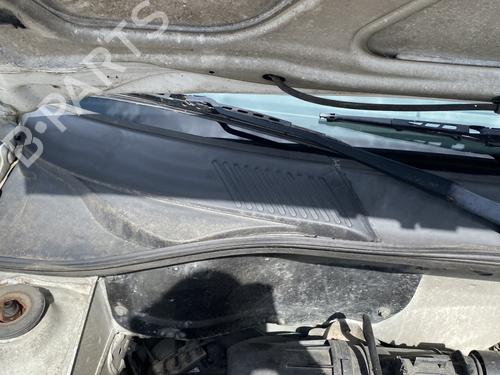 Used Scuttle panel Scuttle panel RENAULT CLIO II (BB_, CB_) 1.2 (BB0A, BB0F, BB10, BB1K, BB28, BB2D, BB2H, CB0A,... (58 hp) 27704751 27704751