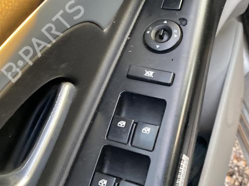 BP30552055I27 main image