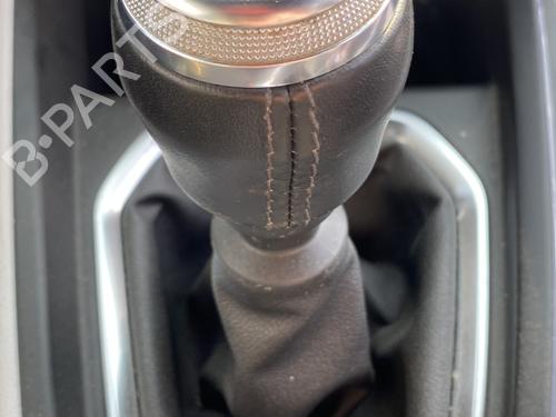 Gear lever RENAULT CLIO V (B7_) 1.0 TCe 90 (B7MT) | BP26496508M90