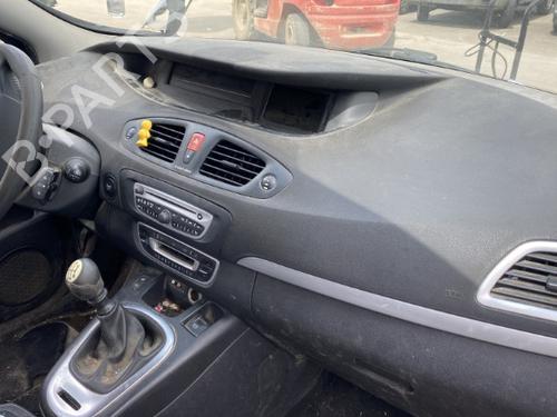 Used Dashboard RENAULT SCÉNIC III (JZ0/1_) 1.5 dCi (JZ02, JZ0R) (95 hp) 19907012