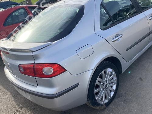 Bagstkærm Højre RENAULT LAGUNA II (BG0/1_) 2.0 16V (BG00, BG0K, BG0P, BG0W) (135 hp) 30133242