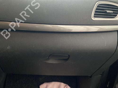 Used Glove box RENAULT SCÉNIC III (JZ0/1_) 1.5 dCi (JZ02, JZ0R) (95 hp) 31919218