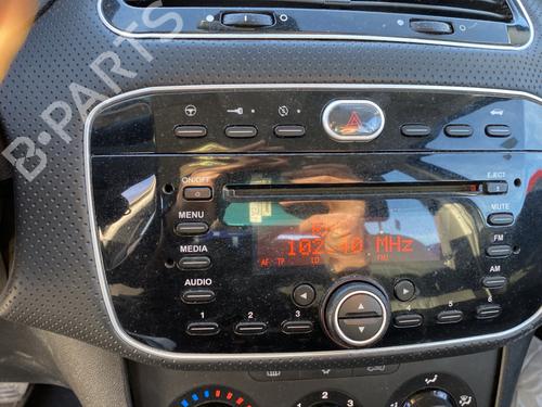 Used Radio Radio FIAT PUNTO (199_) 1.3 D Multijet (75 hp) 30170259 30170259