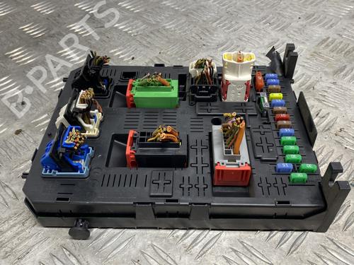 Fuse box PEUGEOT 5008 (0U_, 0E_) 2.0 HDi 150 / BlueHDi 150 | BP26738530E1 