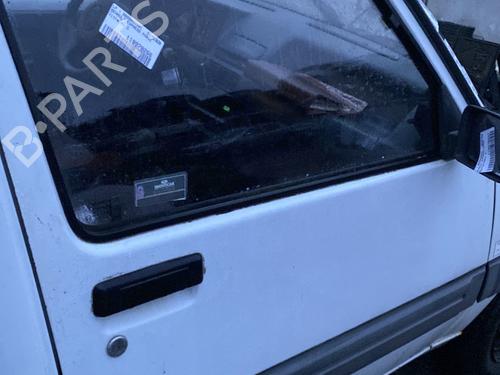 Used Right front door RENAULT RAPID Box Body/MPV (F40_, G40_) 1.2 (F406, G40A) (55 hp) 31929771