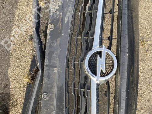 Used Grille OPEL CORSA E (X15) 1.4 (08, 68) (90 hp) 29959078