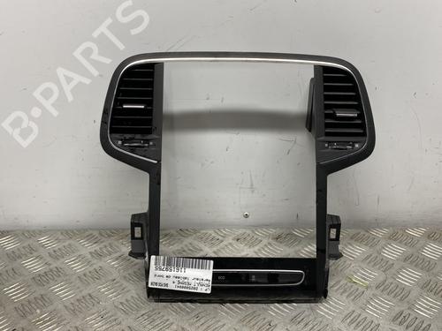Used Air vent RENAULT MEGANE IV Hatchback (B9A/M/N_) 1.5 dCi 110 (B9A3) (110 hp) 30578004