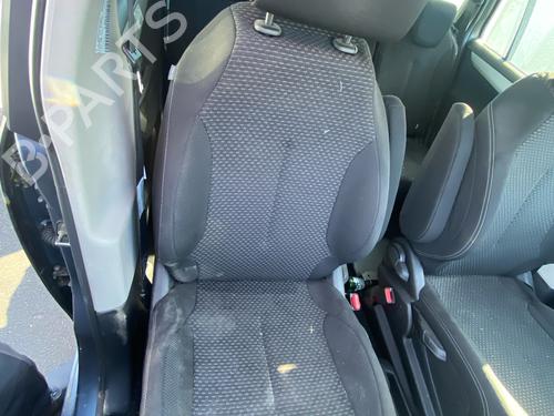 Used Right front seat Right front seat 38977161 38977161