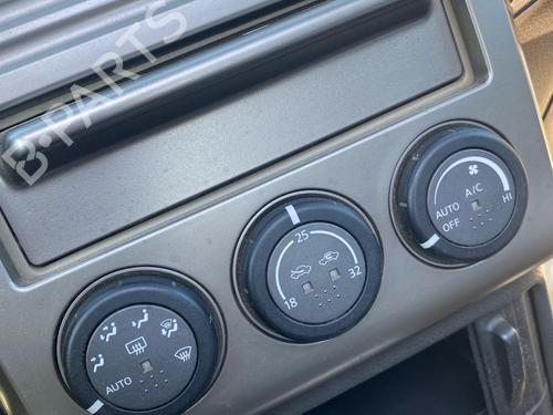 Used Climate control Climate control 35994885 35994885