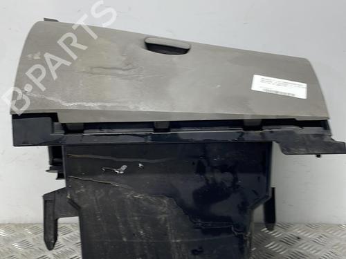 Used Glove box RENAULT MEGANE III Hatchback (BZ0/1_, B3_) 1.5 dCi (86 hp) 19904951