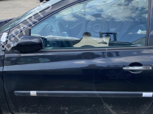 Left front door RENAULT CLIO III (BR0/1, CR0/1) 1.2 16V 7751476108