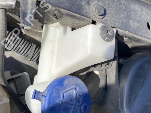 Used Windscreen washer tank Windscreen washer tank PEUGEOT 308 II (LB_, LP_, LW_, LH_, L3_) 1.2 THP 110 (110 hp) 32700655 32700655