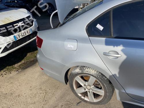 Bagstkærm Højre Bagstkærm Højre VW JETTA IV (162, 163, AV3, AV2) 1.6 TDI (105 hp) 32680748 32680748