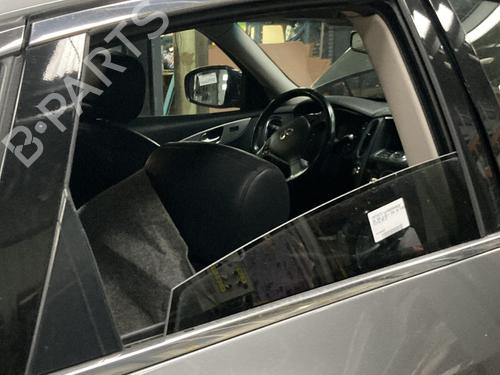 Szyba drzwi tylnych prawych INFINITI EX 30d 823001BA1A
