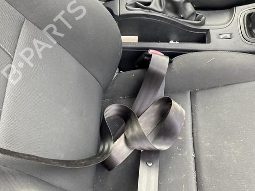 front-right-seatbelt-renault-megane-iii-hatchback-bz01_-b3_-2008-29893529 main image