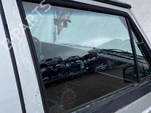 Used Front right door window Front right door window 32439565 32439565