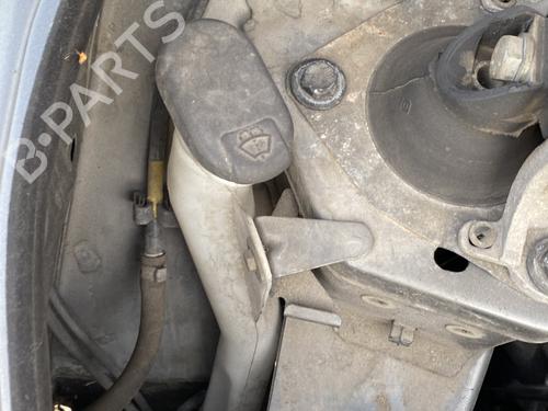 Used Windscreen washer tank RENAULT LAGUNA I (B56_, 556_) 1.6 16V (B568, B561) (107 hp) 32749598