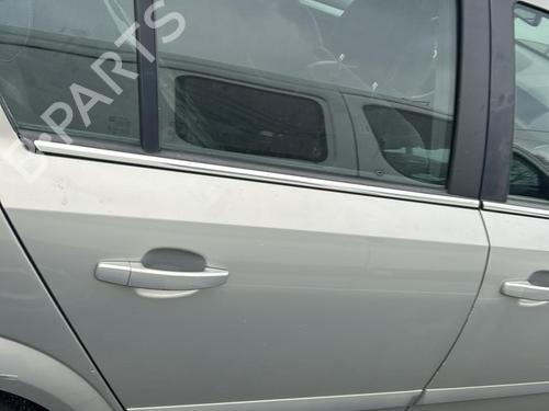 Used Right rear door OPEL ASTRA H (A04) [2004-2014]  19905196