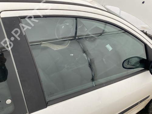 Front right door window PEUGEOT 206+ (2L_, 2M_) 1.4 HDi eco 70 | BP29013045C19 