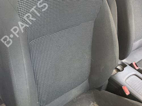 Right front seat PEUGEOT 5008 (0U_, 0E_) 1.6 HDi | BP28366752C16 