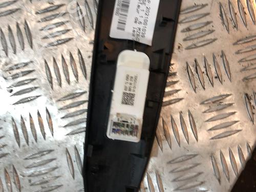 Right front window switch MAZDA 3 Saloon (BK) | BP22110679I26 - Image 2