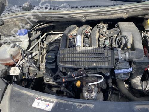 Used Valve cover Valve cover PEUGEOT 208 I (CA_, CC_) 1.2 VTI 82 (82 hp) 33554835 33554835