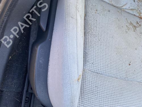 Used Right front seat Right front seat PEUGEOT 5008 (0U_, 0E_) 1.6 HDi (110 hp) 32477167 32477167