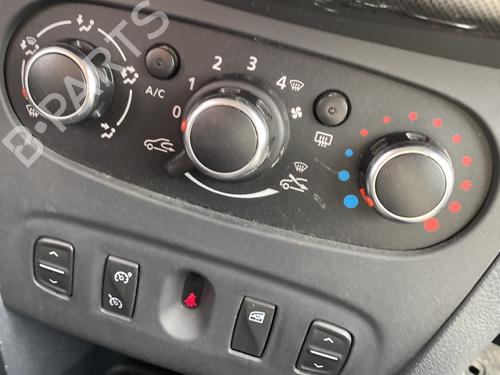 Used Climate control DACIA SANDERO II 1.5 Blue dCi 95 (B8JL) (95 hp) 28707683